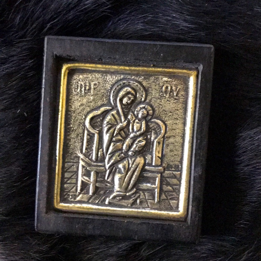 Vintage | Mary and baby Jesus wooden art